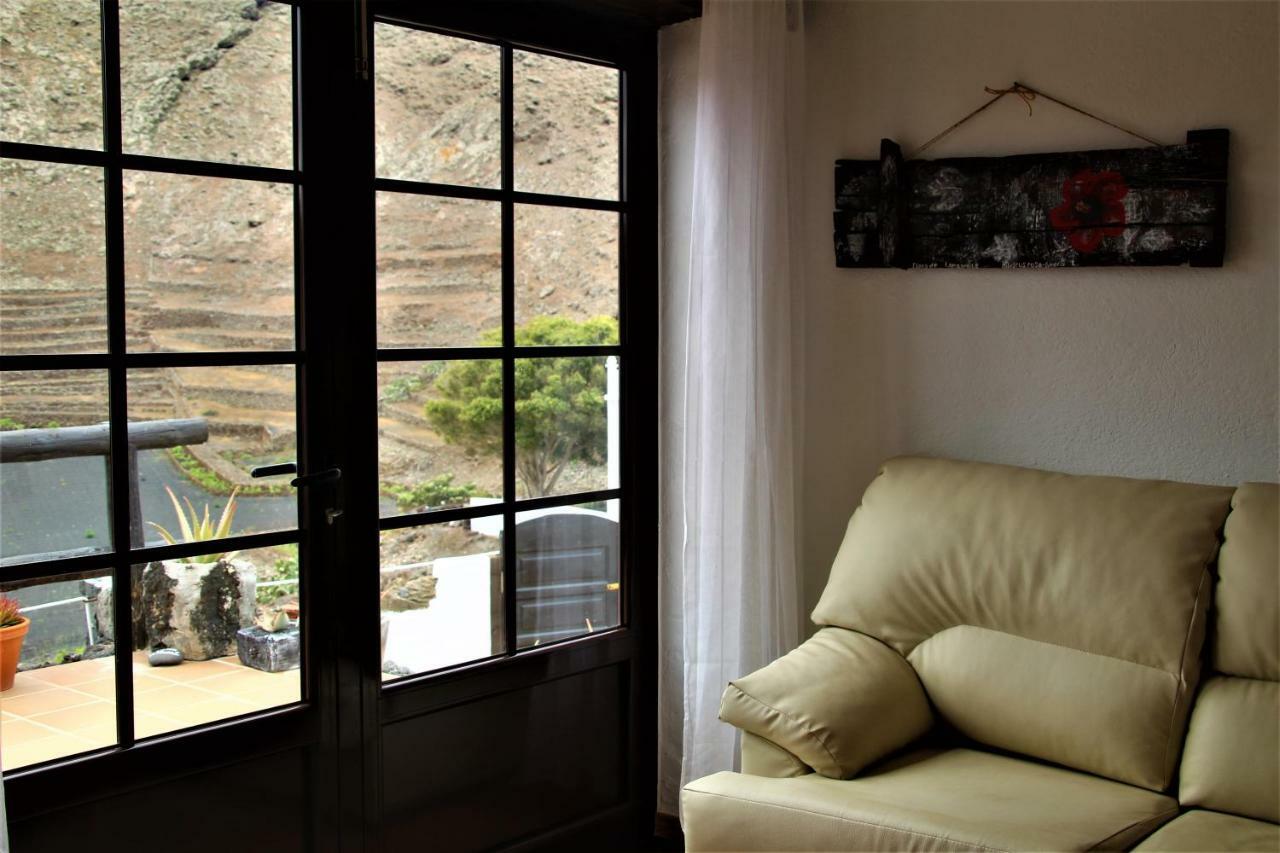 Casa Caldera Guiguan Villa Tinajo Exterior foto